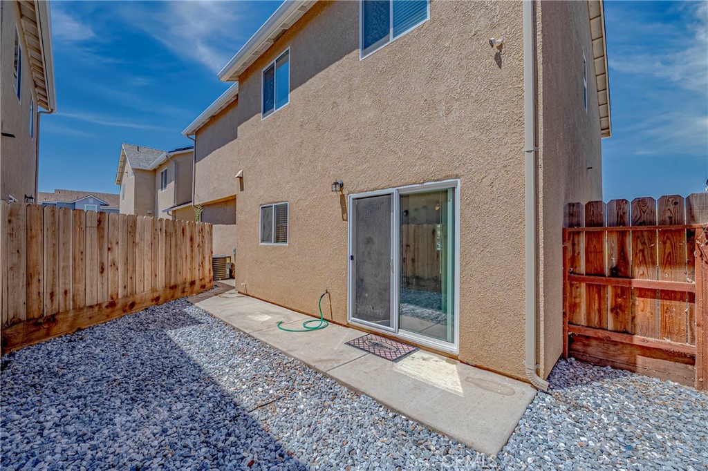 1338 Hermosa Dr, Merced, CA 95348