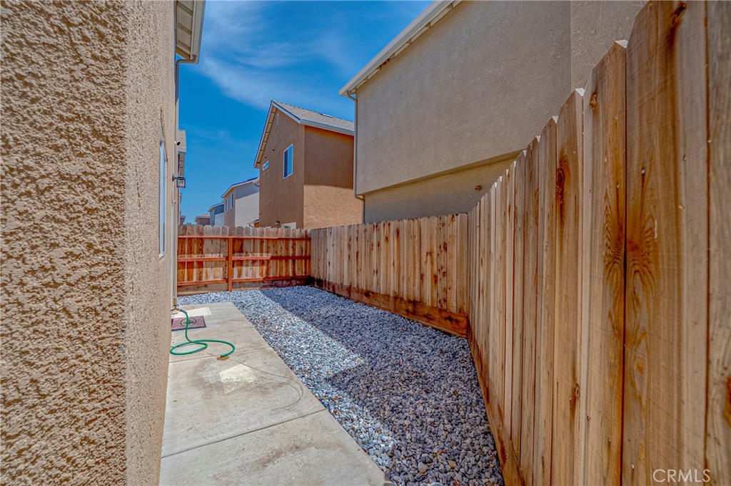 1338 Hermosa Dr, Merced, CA 95348