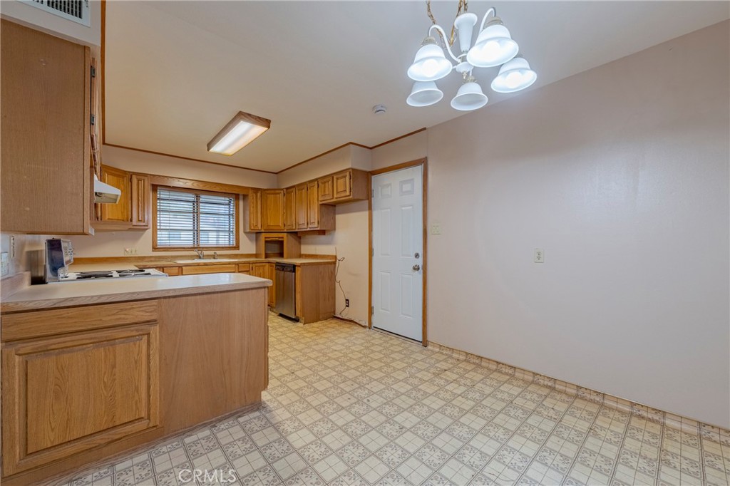 1665 Patricia, Merced, CA 95340