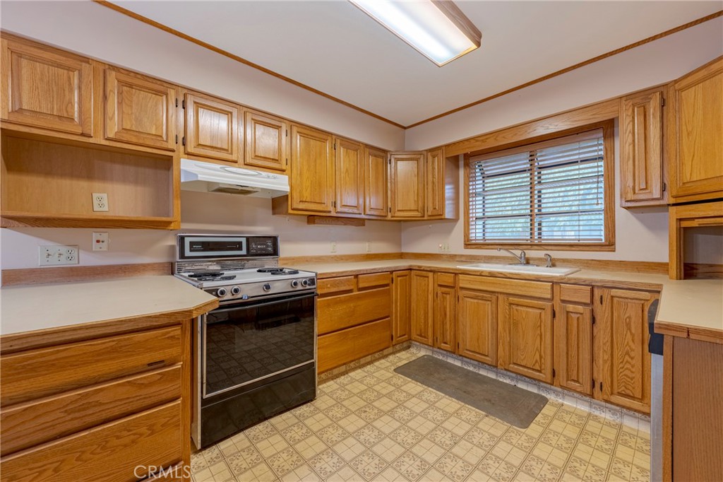 1665 Patricia, Merced, CA 95340