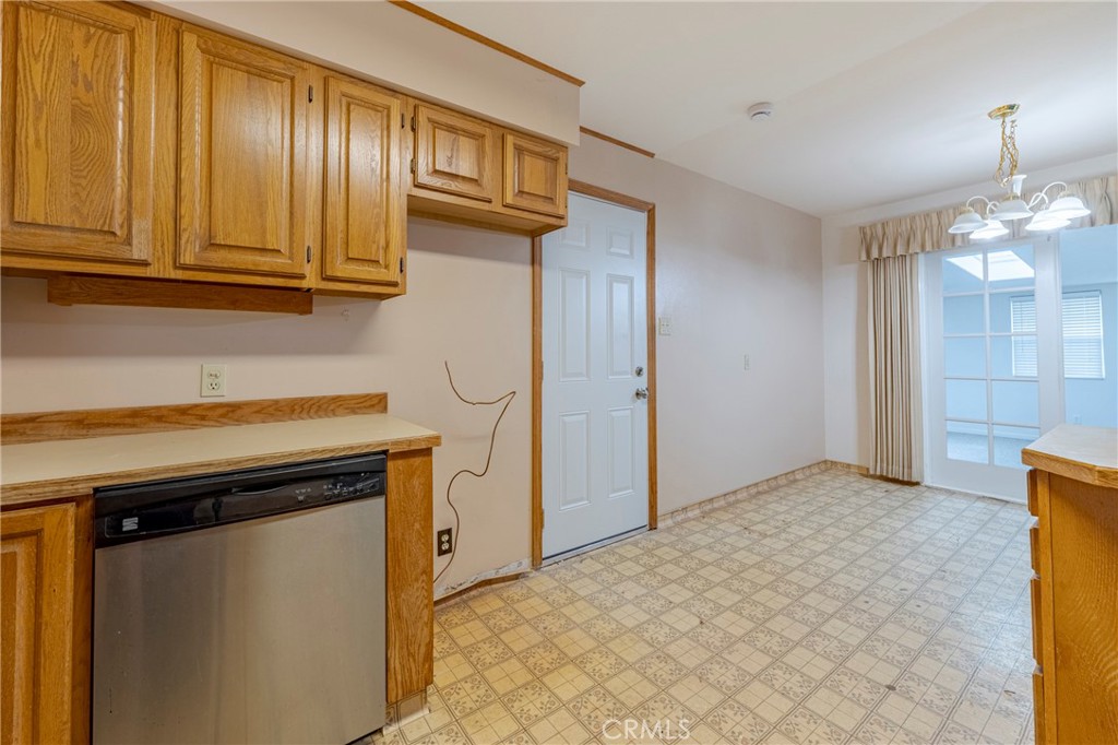 1665 Patricia, Merced, CA 95340