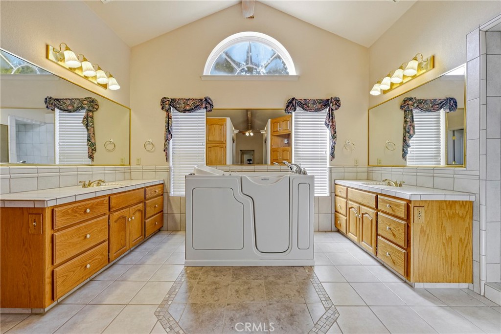 2394 E South Bear Creek Dr, Merced, CA 95340