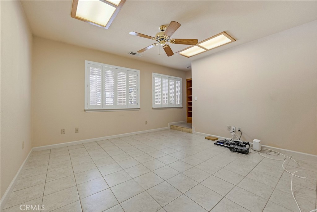 2394 E South Bear Creek Dr, Merced, CA 95340