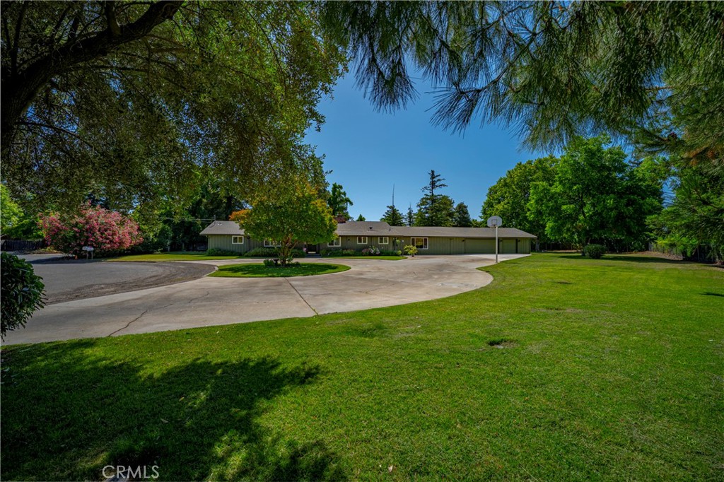 6090 Country Club Pl, Merced, CA 95340