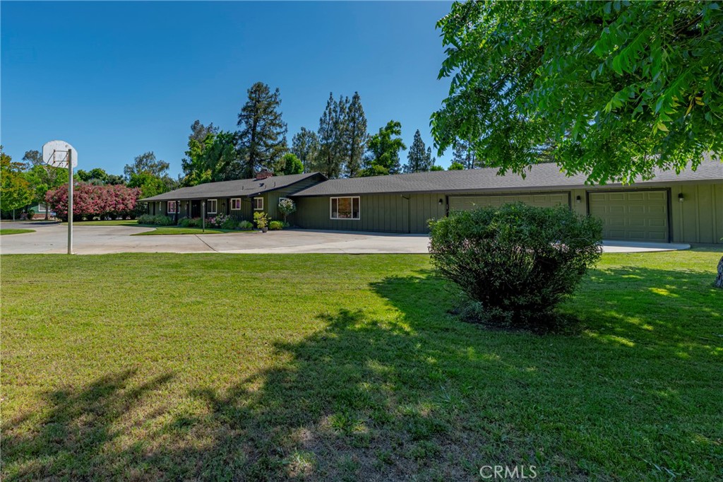 6090 Country Club Pl, Merced, CA 95340