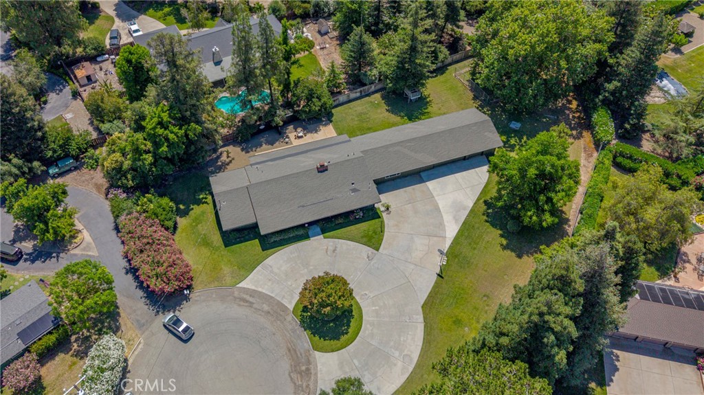 6090 Country Club Pl, Merced, CA 95340