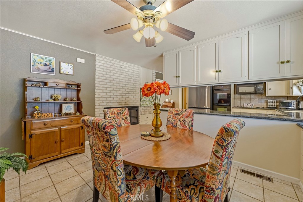 6090 Country Club Pl, Merced, CA 95340