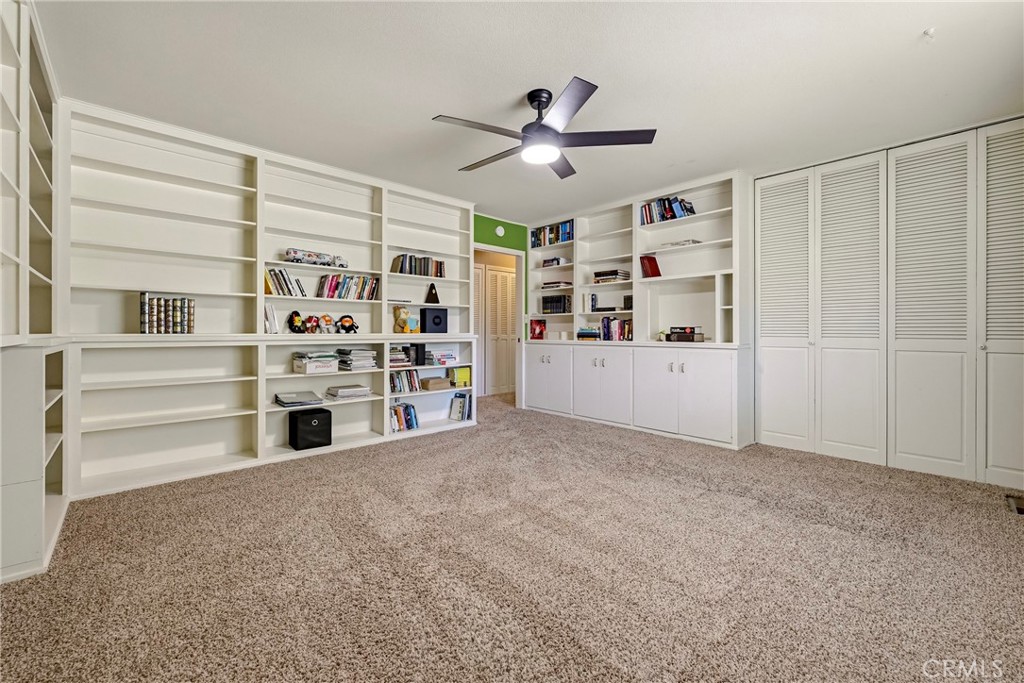 6090 Country Club Pl, Merced, CA 95340