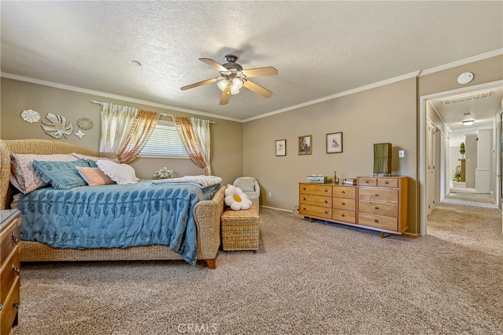 6090 Country Club Pl, Merced, CA 95340