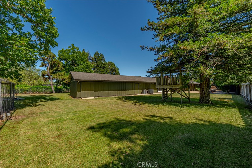 6090 Country Club Pl, Merced, CA 95340