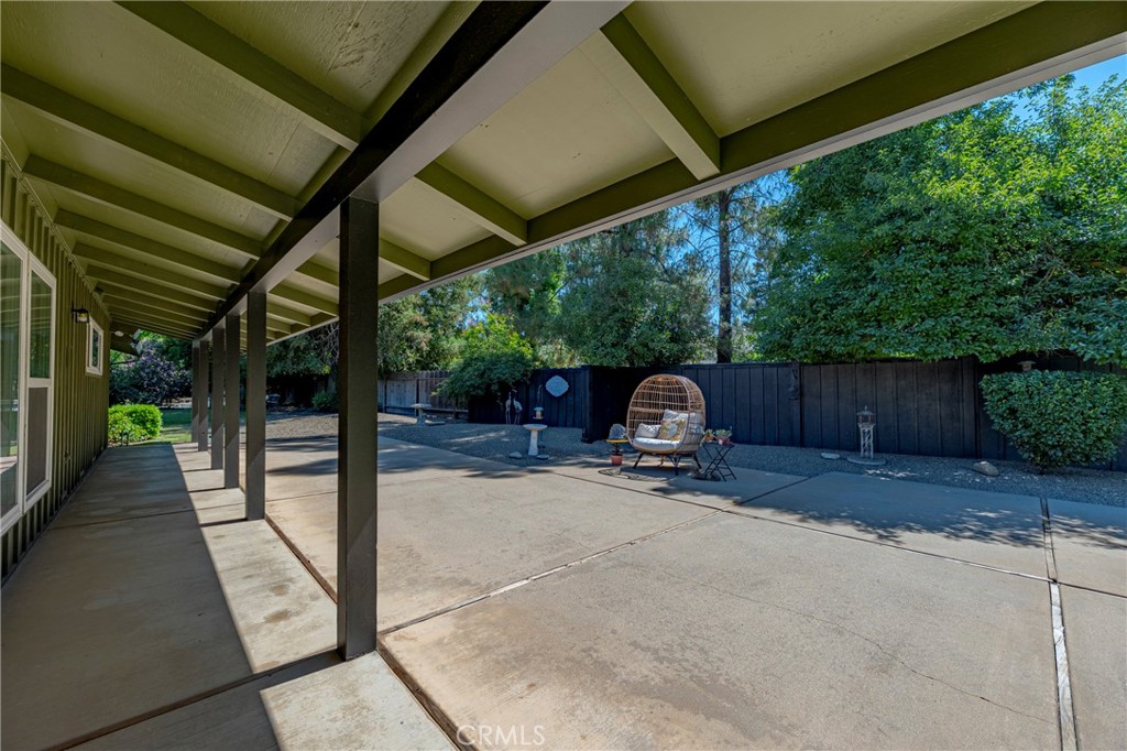 6090 Country Club Pl, Merced, CA 95340