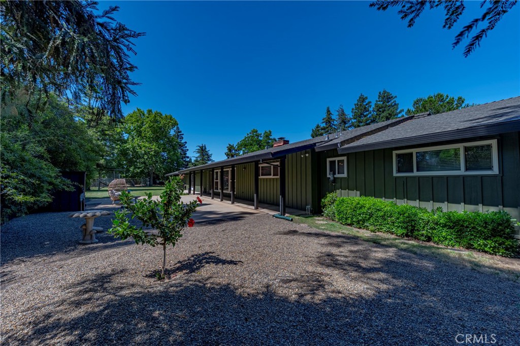 6090 Country Club Pl, Merced, CA 95340