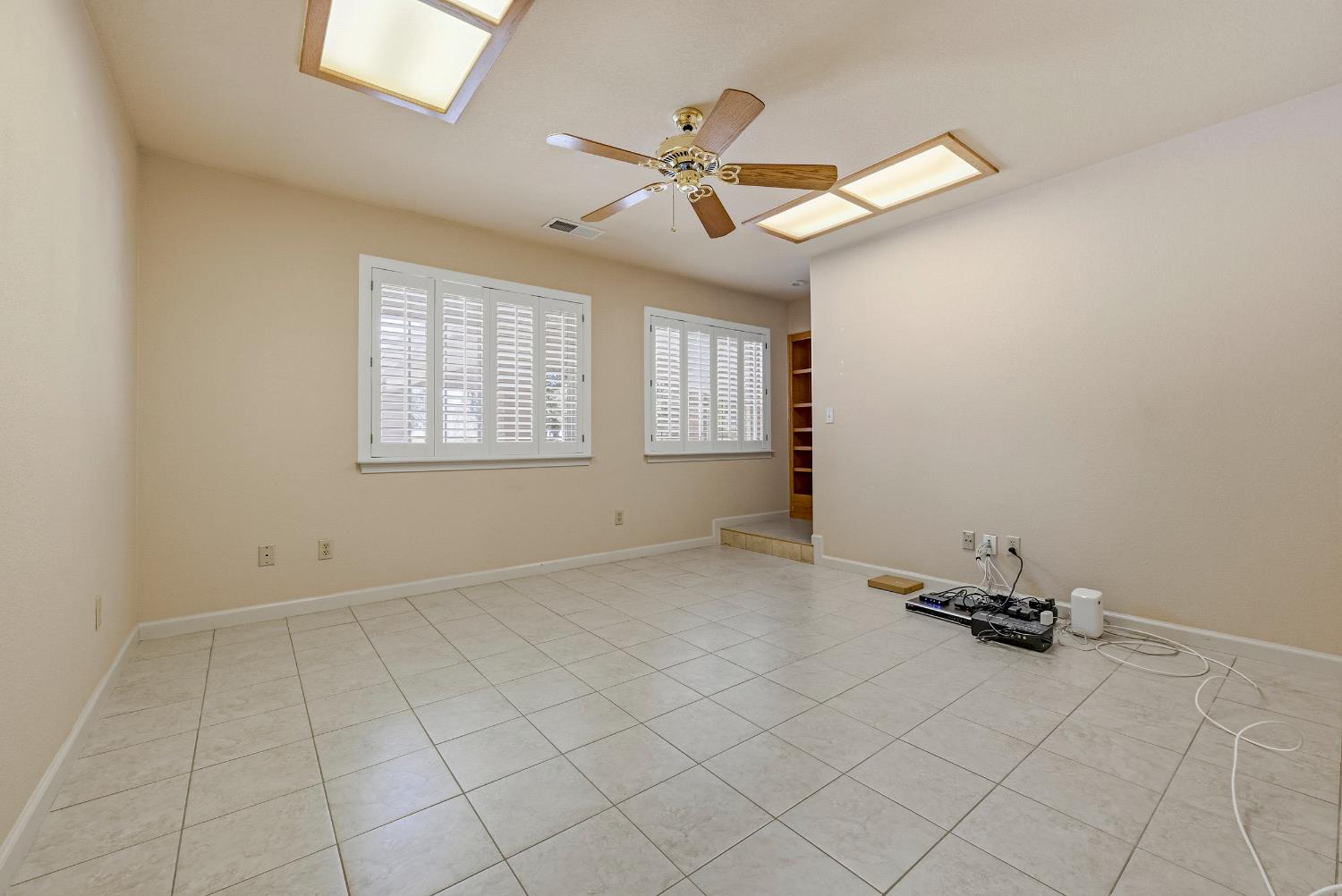 2394 E South Bear Creek Dr, Merced, CA 95340