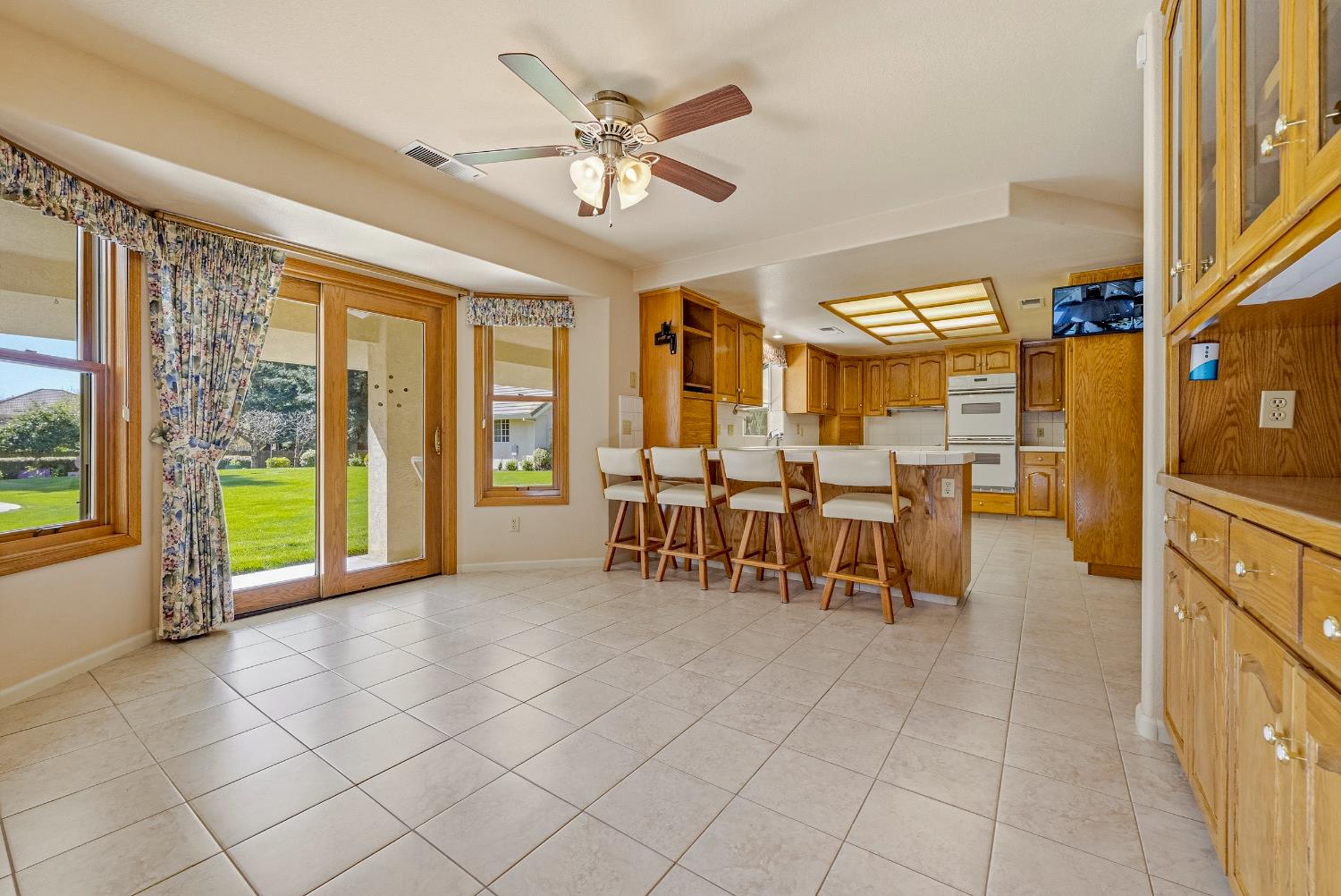 2394 E South Bear Creek Dr, Merced, CA 95340