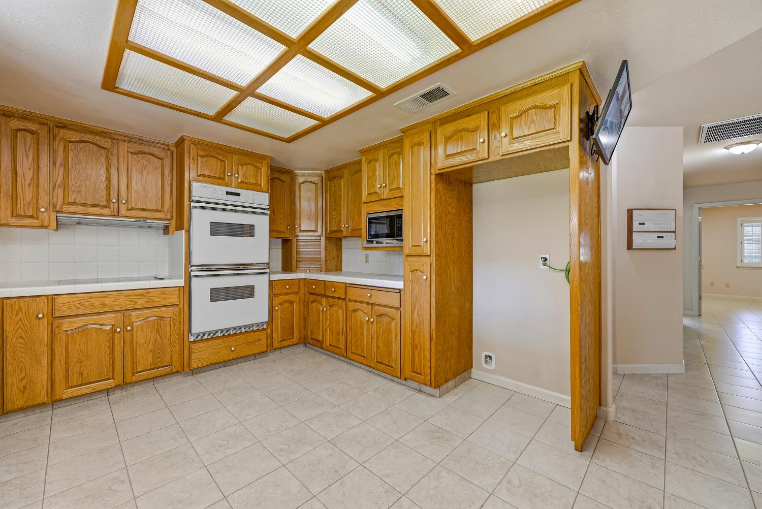 2394 E South Bear Creek Dr, Merced, CA 95340