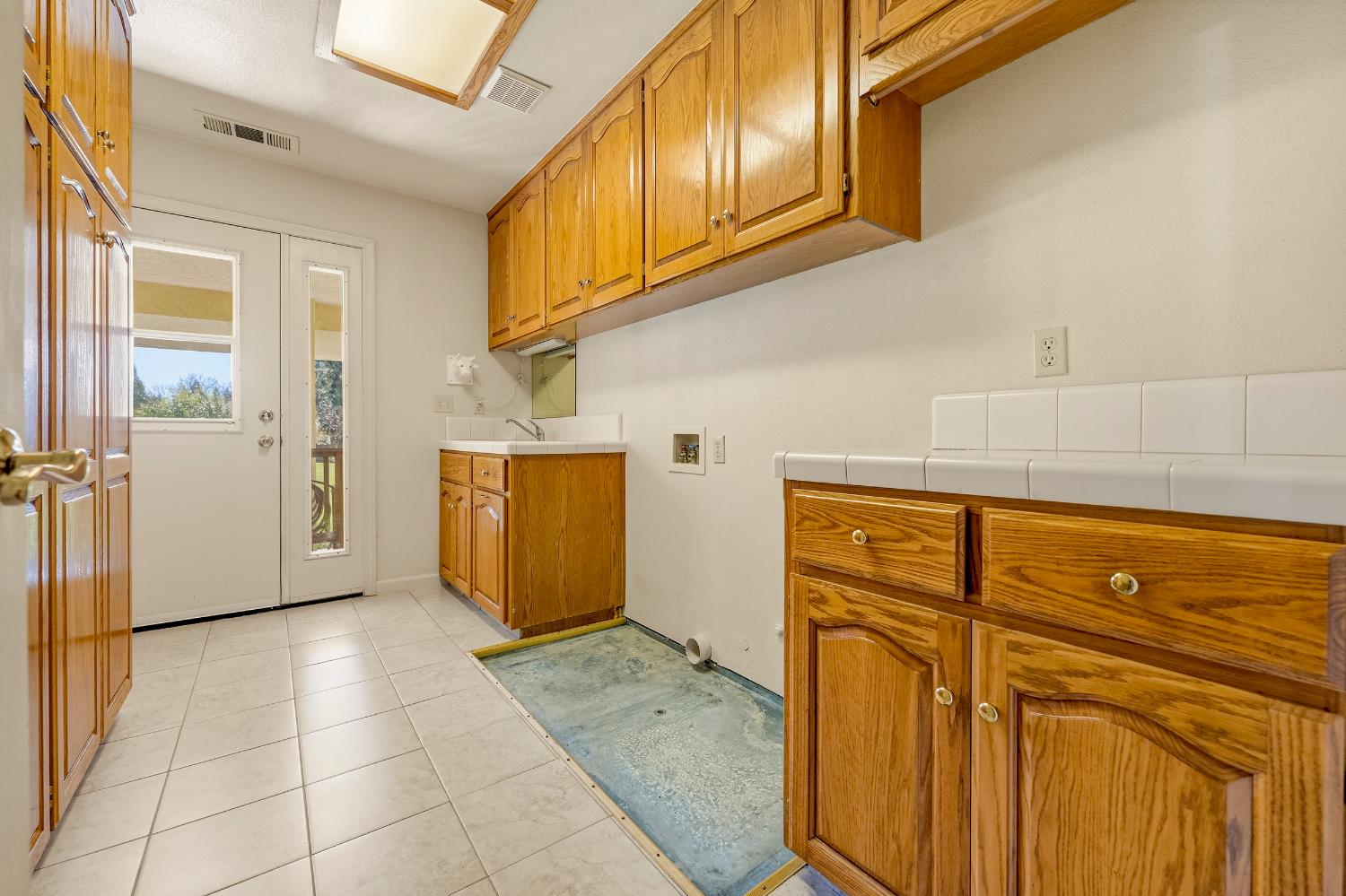 2394 E South Bear Creek Dr, Merced, CA 95340