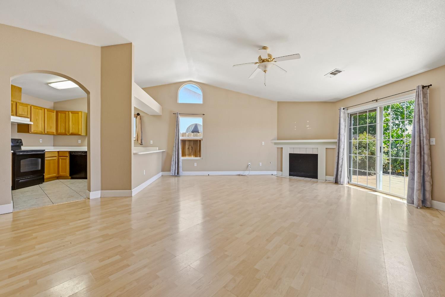 612 Los Altos Dr, Atwater, CA 95301