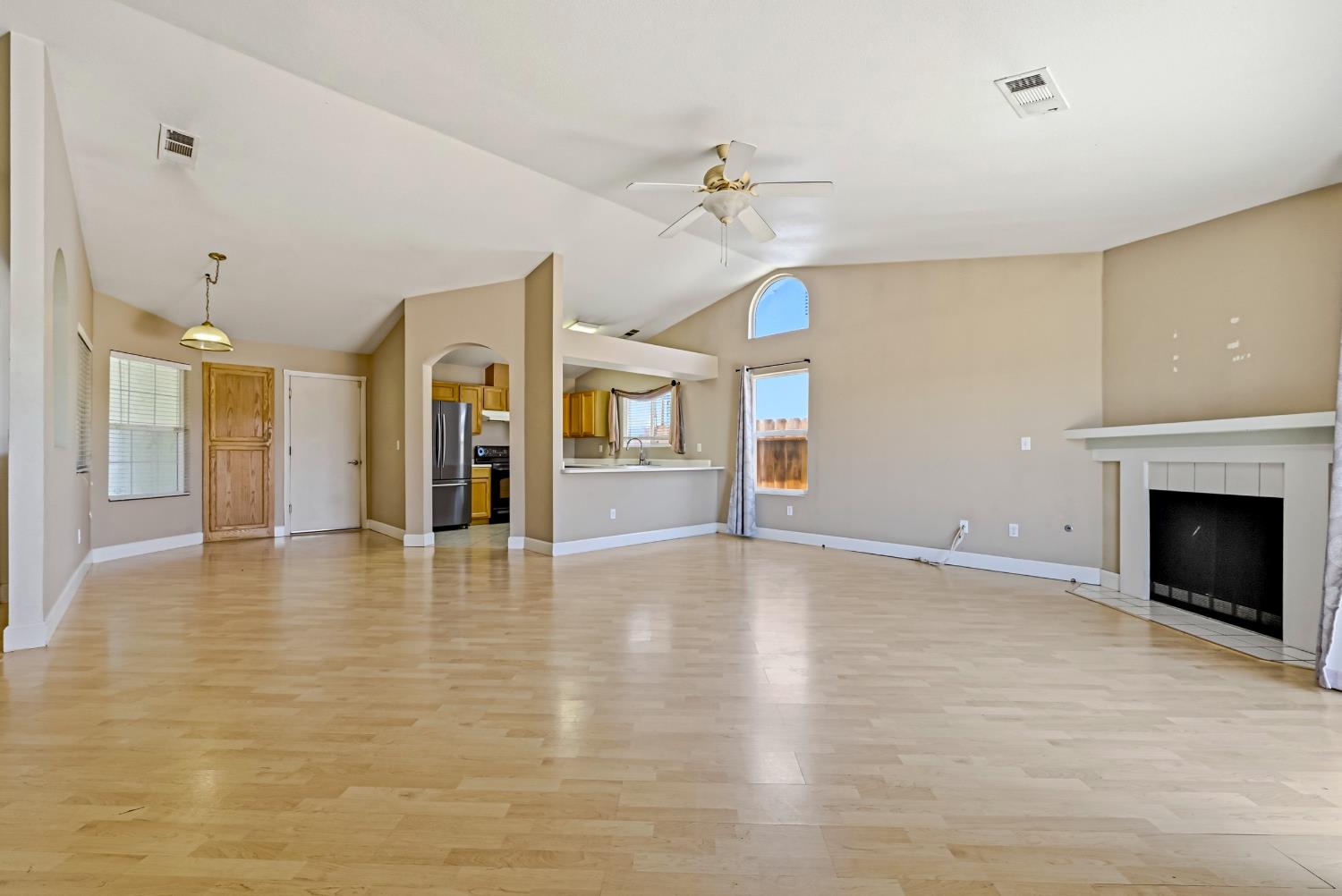 612 Los Altos Dr, Atwater, CA 95301
