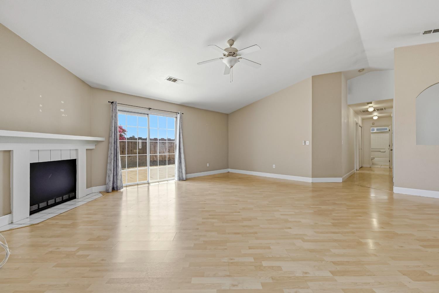 612 Los Altos Dr, Atwater, CA 95301